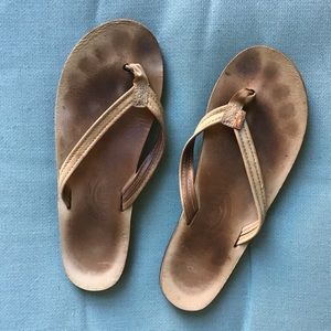 Tan rainbow sandals